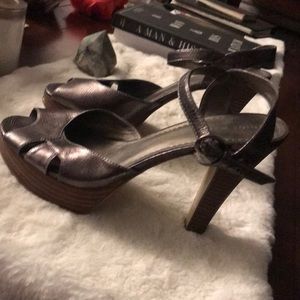 Nine West - Antique Gold Leather High Heel